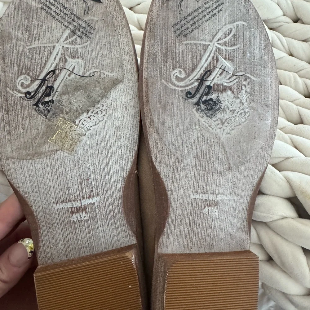 Free People Mont Blanc Tan Sandals NWOT - Picture 6 of 6